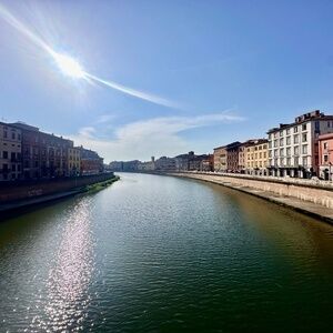 Meet your Posher, Linzy